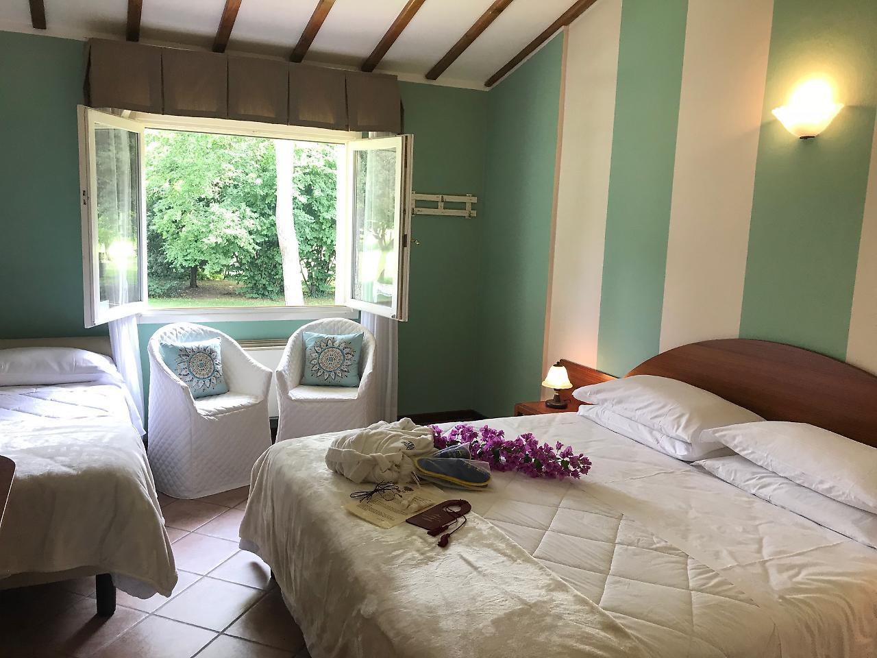 West Garda Hotel Padenghe sul Garda Bagian luar foto