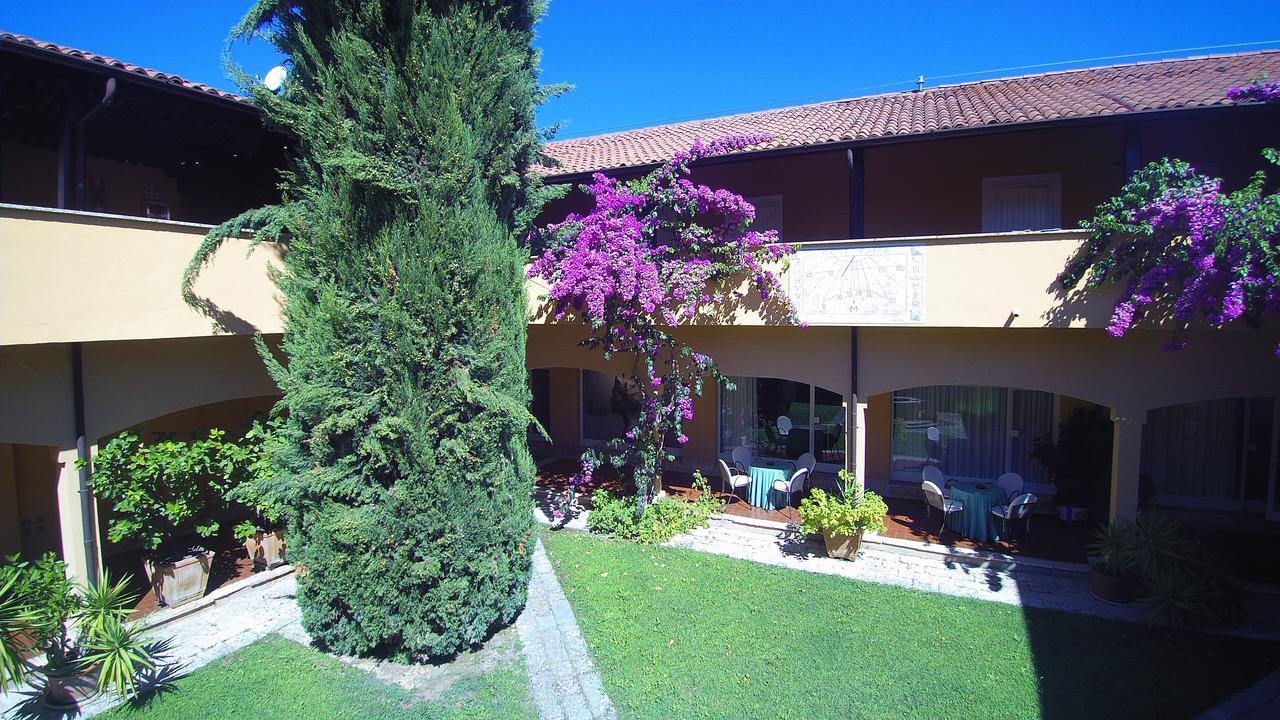 West Garda Hotel Padenghe sul Garda Bagian luar foto