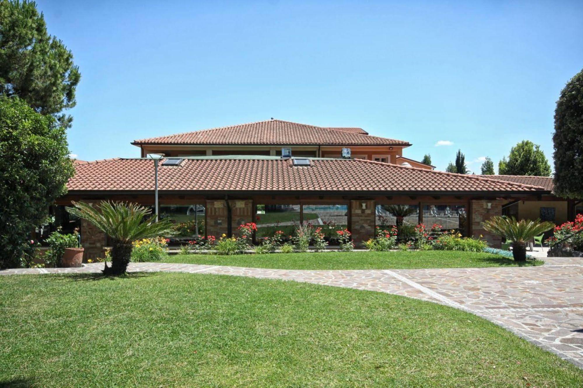 West Garda Hotel Padenghe sul Garda Bagian luar foto