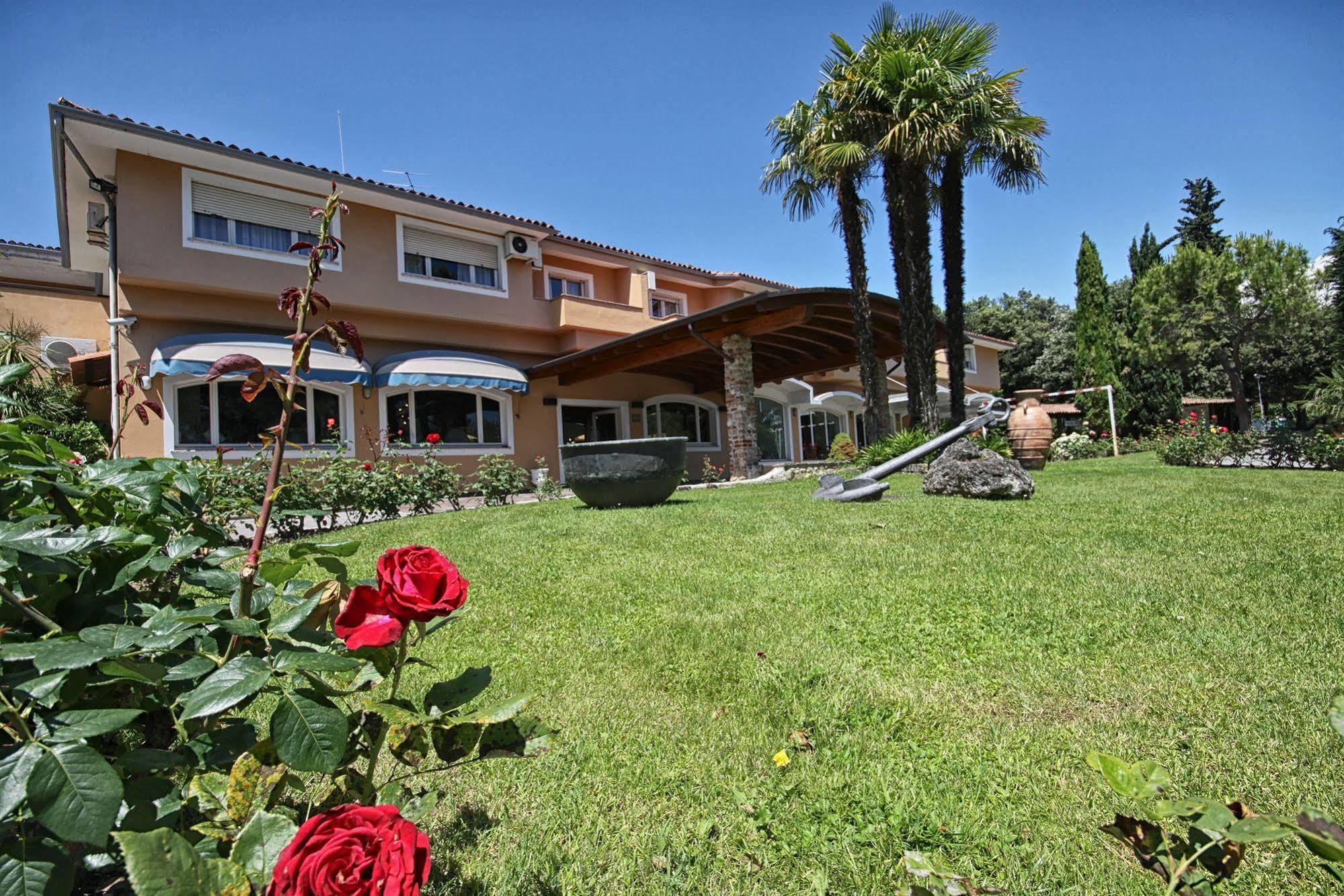 West Garda Hotel Padenghe sul Garda Bagian luar foto