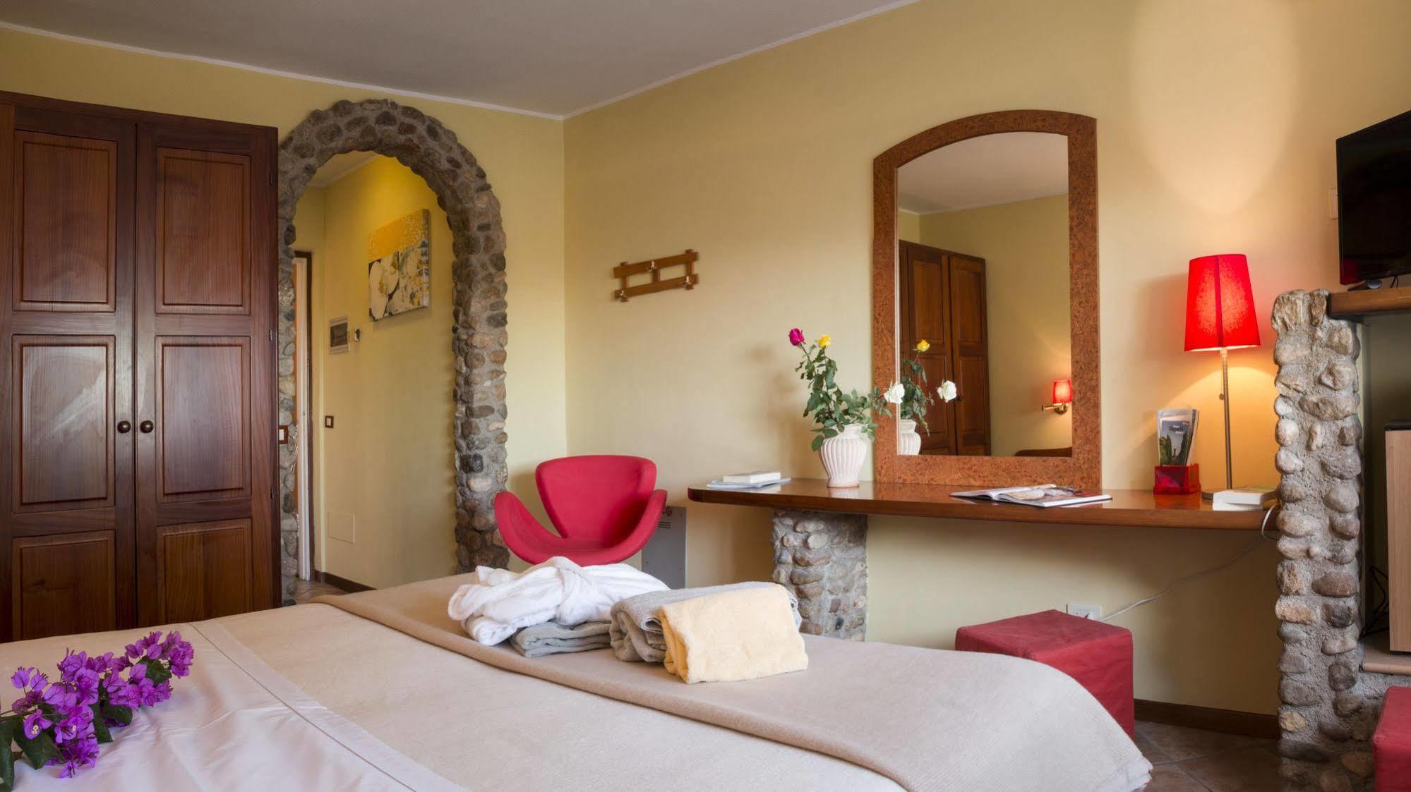 West Garda Hotel Padenghe sul Garda Bagian luar foto